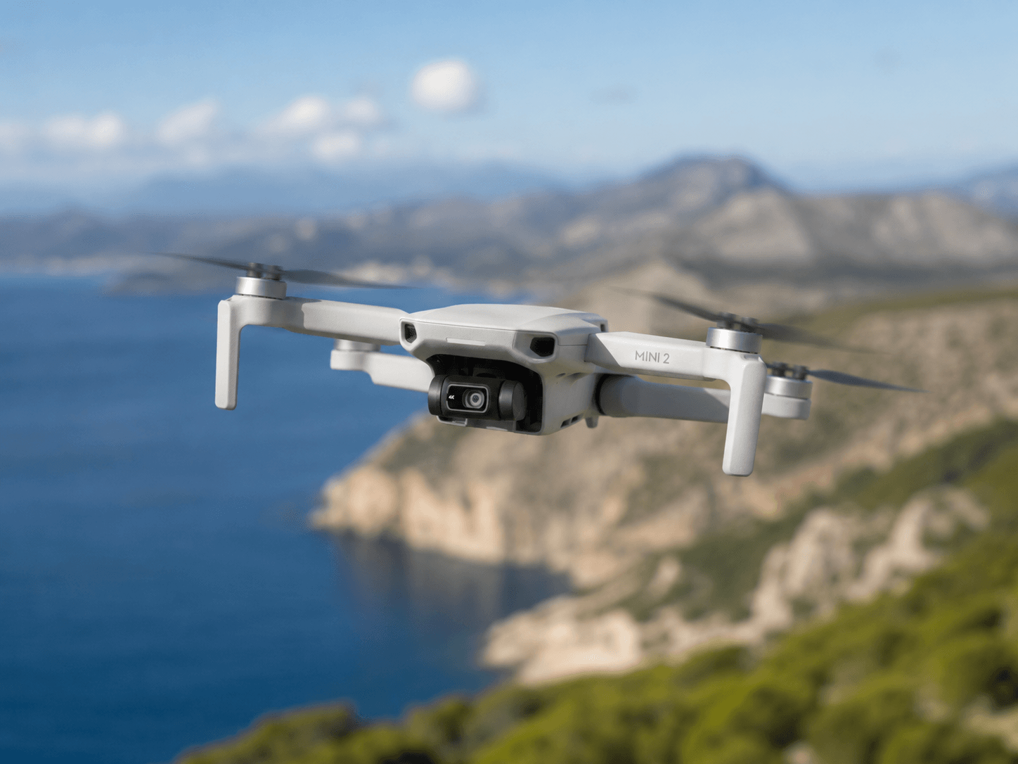 DJI Mavic Mini 2 Fly More dron za iznajmljivanje — rentanje.com